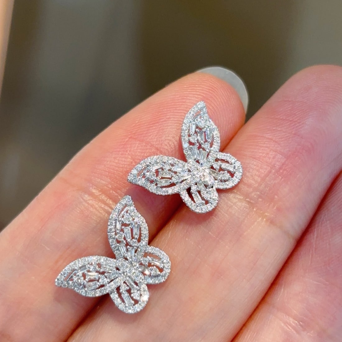 14k Gold 0.7 Ct Natural H Diamond & Butterfly Earrings - 5