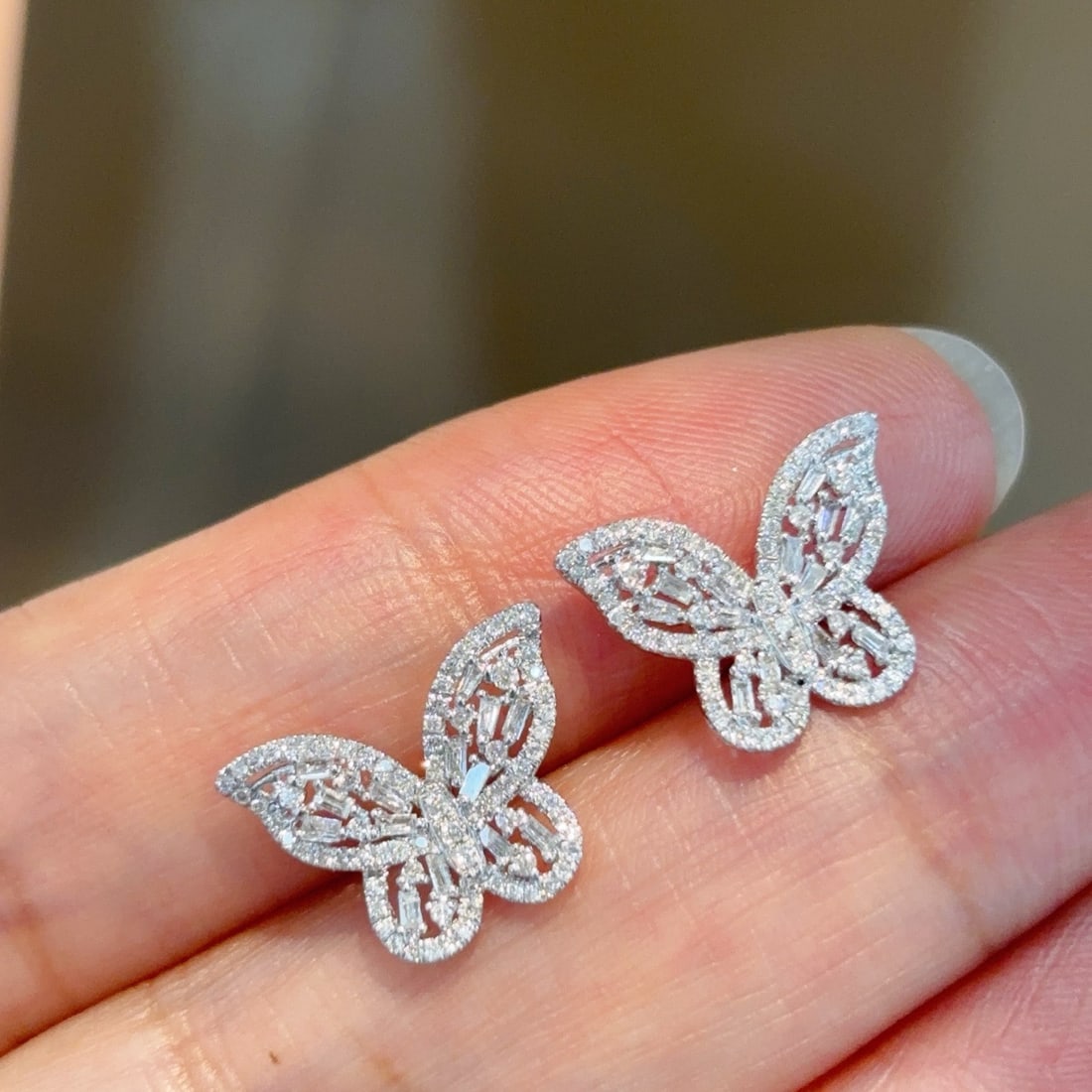 14k Gold 0.7 Ct Natural H Diamond & Butterfly Earrings - 6
