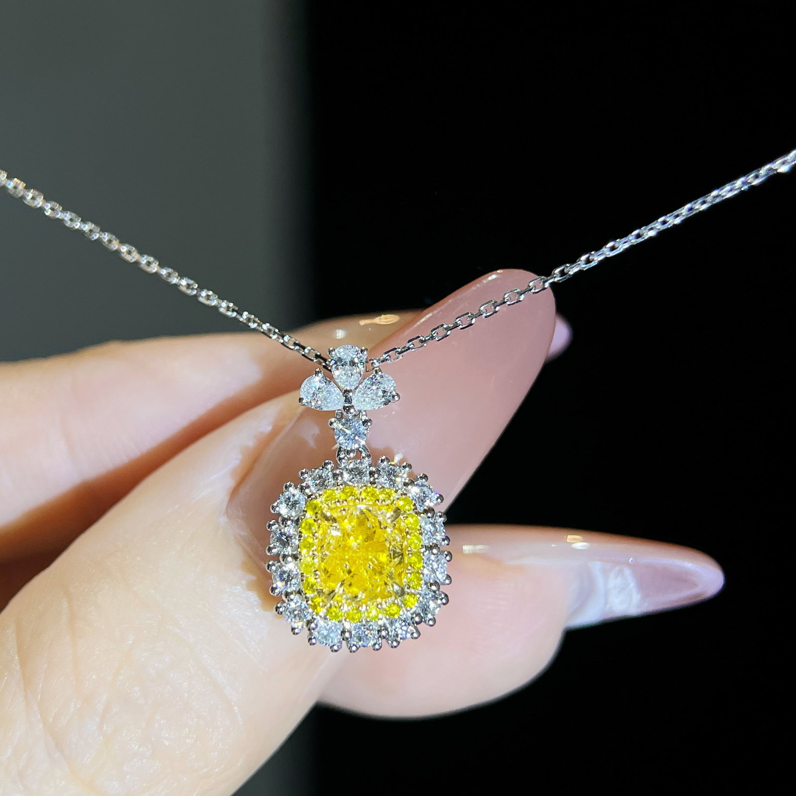 14k Gold 1.56 Ctw Natural Yellow Diamond & Diamond Necklace - 2