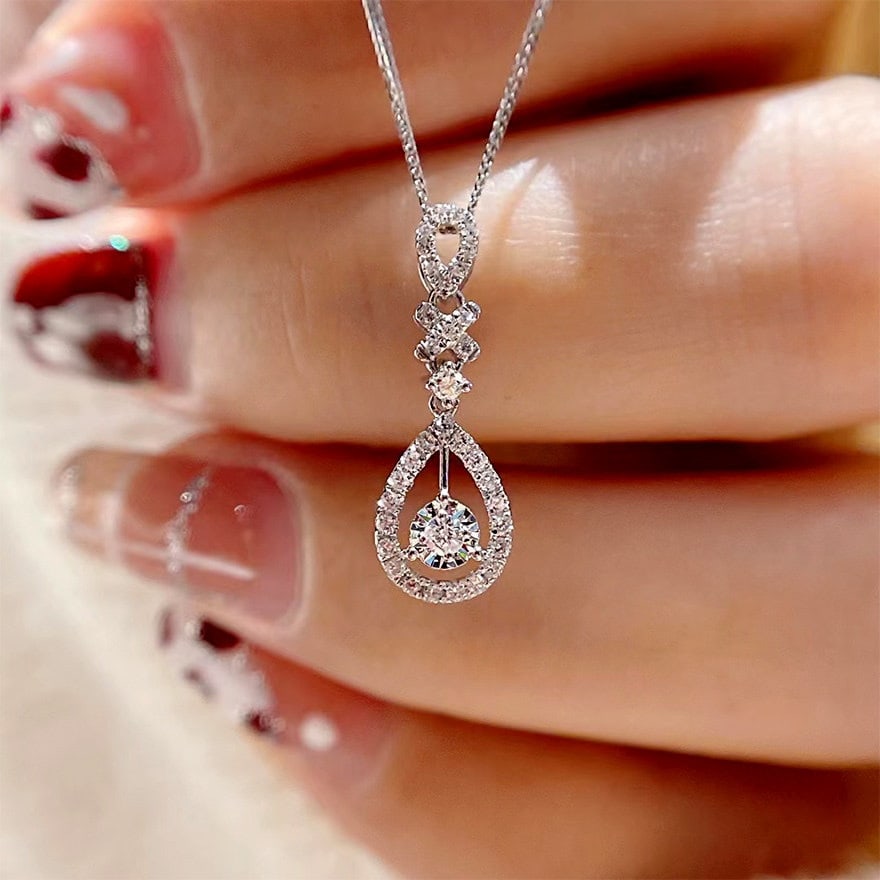 14k Gold 0.21 Ctw Natural H Diamond Necklace: Ref:231104218 // gold content:14k gold // main gemstone:diamond // shape:round // carat weight:0. 04ct // clarity grade:vs-si // color:h // treatment:natural // cut grade:g // // adjacent gemstone 2