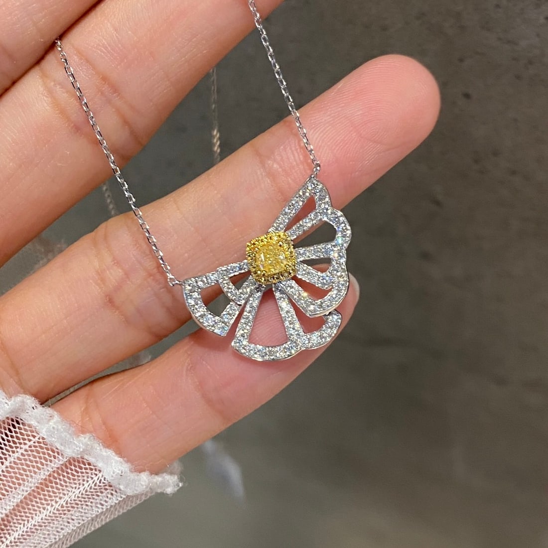 14k Gold 0.83 Ctw Natural Yellow Diamond & Diamond Necklace - 2