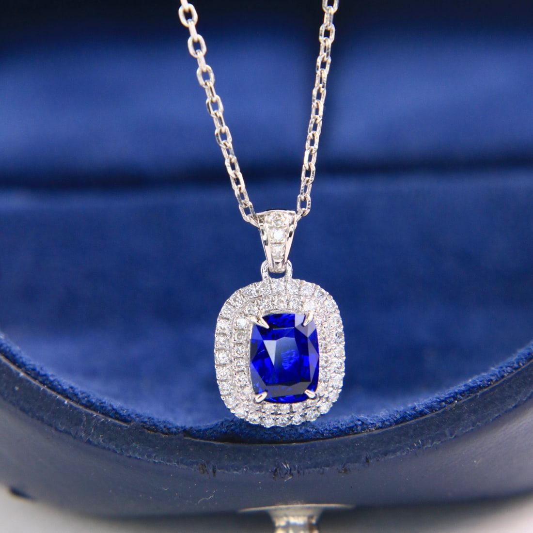 14k Gold 1.22 Ctw Natural Sapphire & Diamond Pendant( Without Chain ): Ref:231104229 // gold content:14k gold // main gemstone:sapphire // shape:cushion // carat weight:1. 02ct // color:royal blue // treatment:natural // // adjacent gemstone 2 : diamond // shape:round //