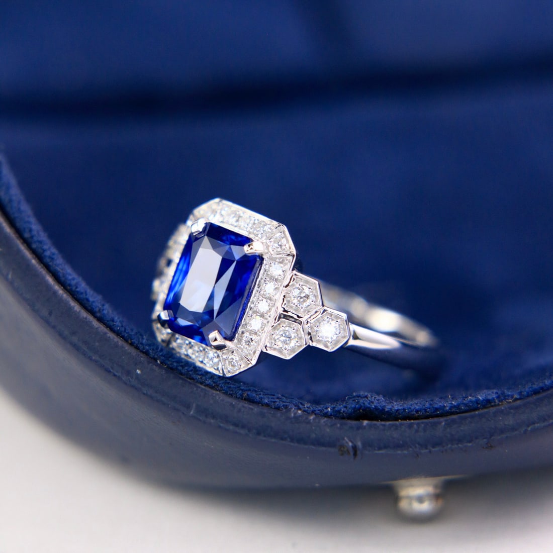 14k Gold 2.43 Ctw Natural Sapphire & Diamond Ring - 3
