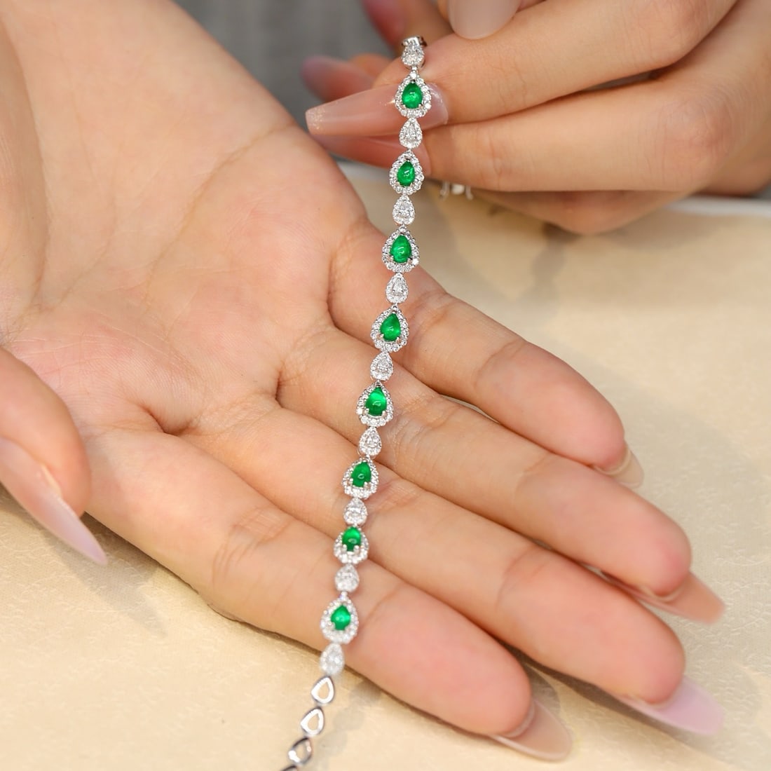 14k Gold 2.59 Ctw Vivid Green Natural Emerald & Diamond Bracelet - 3