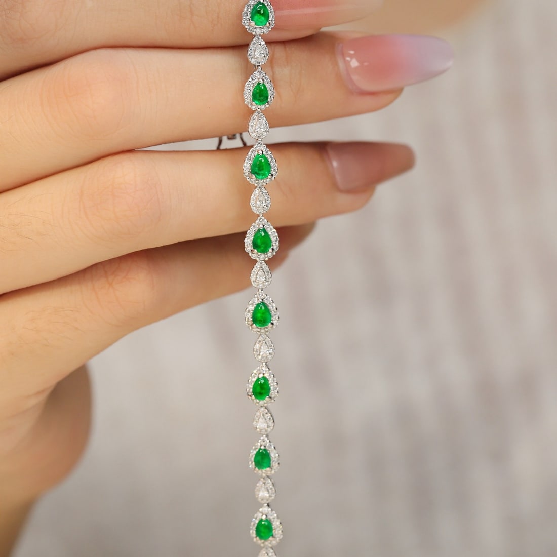 14k Gold 2.59 Ctw Vivid Green Natural Emerald & Diamond Bracelet - 4
