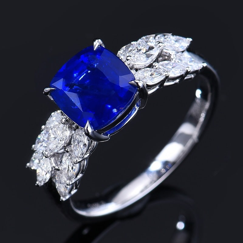 14k Gold 3.21 Ctw Vivid Blue Natural Sapphire & Diamond Ring - 5