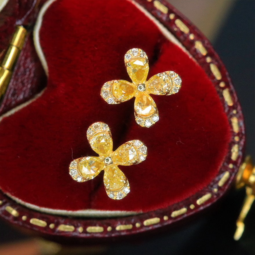 14k Gold 0.80 Ct Natural Color Diamond Earrings - 3