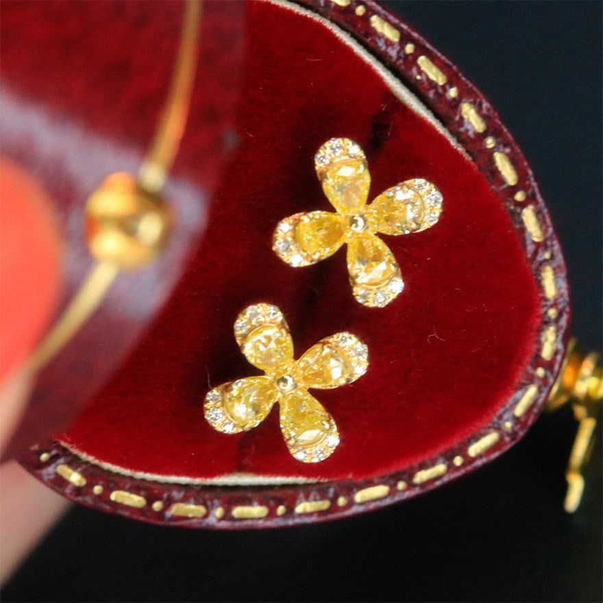 14k Gold 0.80 Ct Natural Color Diamond Earrings - 5
