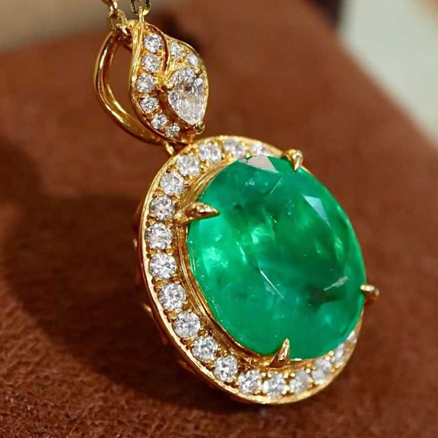 14k Gold 6.37 Ctw Natural Emerald & Diamond Pendant( Without Chain ) - 2