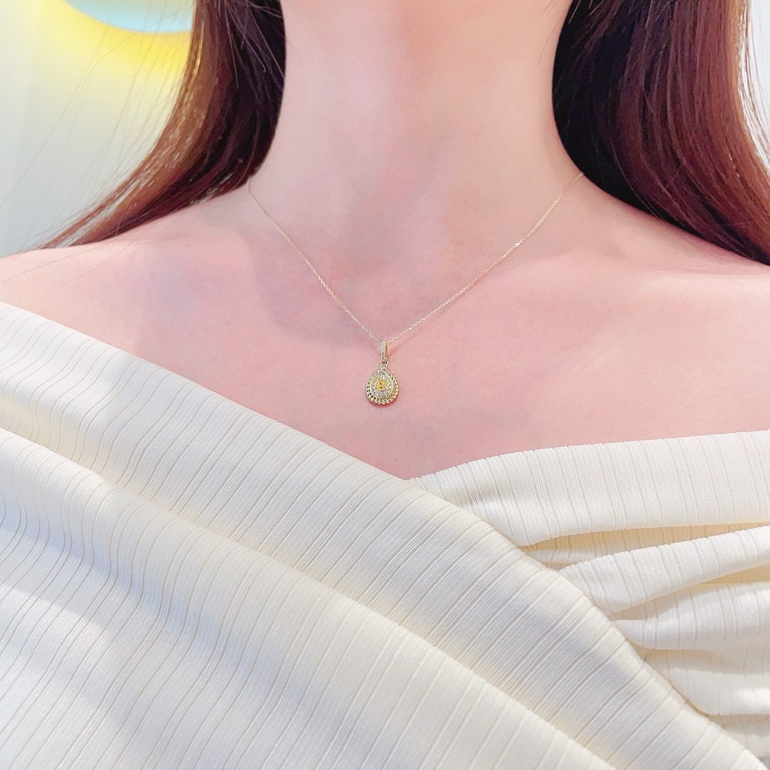 14k Gold 0.30 Ctw Natural Yellow Diamond & Diamond Necklace - 2