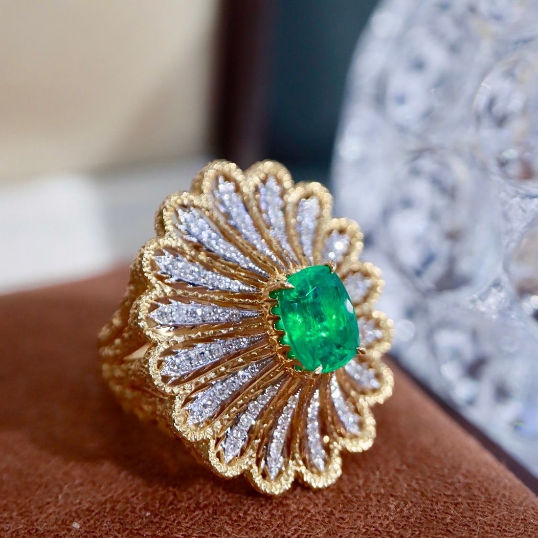 14k Gold 1.84 Ctw Vivid Green Natural Emerald & Diamond Ring - 2