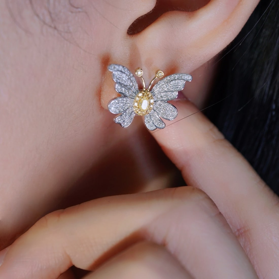 14k Gold 0.80 Ct Natural Color Diamond & Butterfly Earrings - 2
