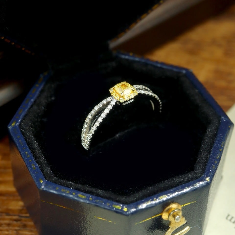 14k Gold 0.46 Ctw Natural Yellow Diamond & Diamond Ring - 2