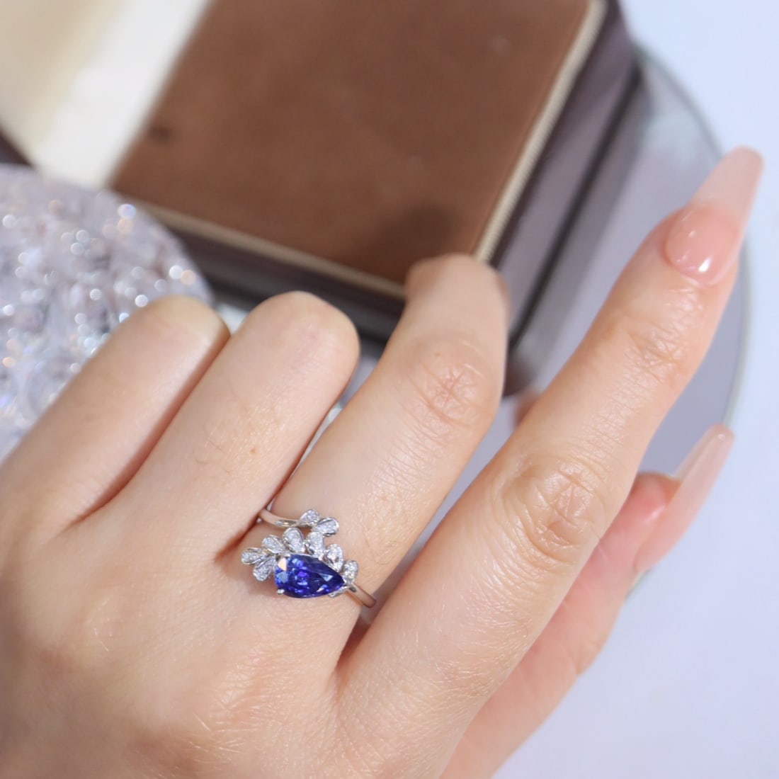 14k Gold 1.59 Ctw Vivid Blue Natural Sapphire & Diamond Ring - 4