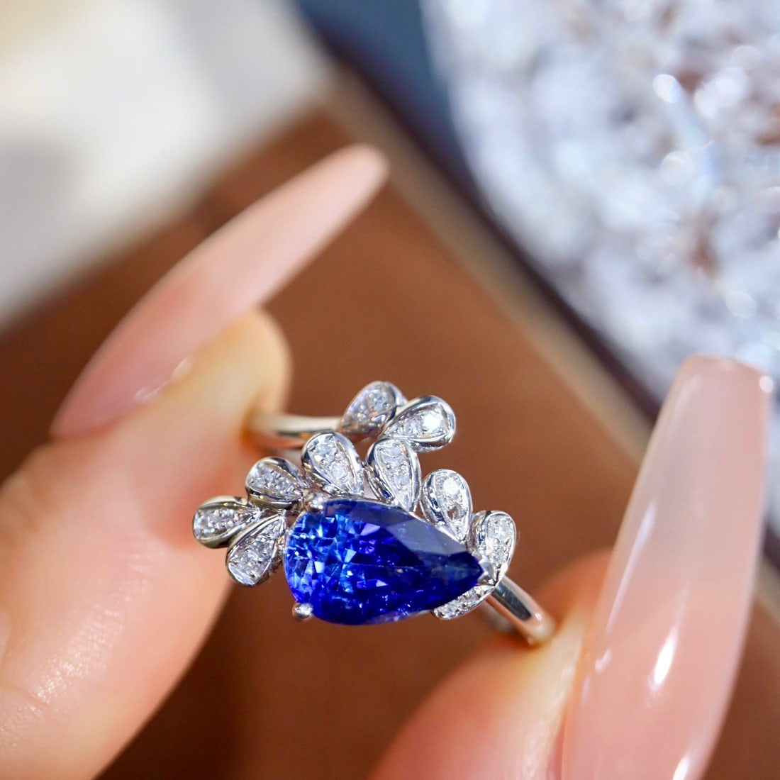 14k Gold 1.59 Ctw Vivid Blue Natural Sapphire & Diamond Ring - 5