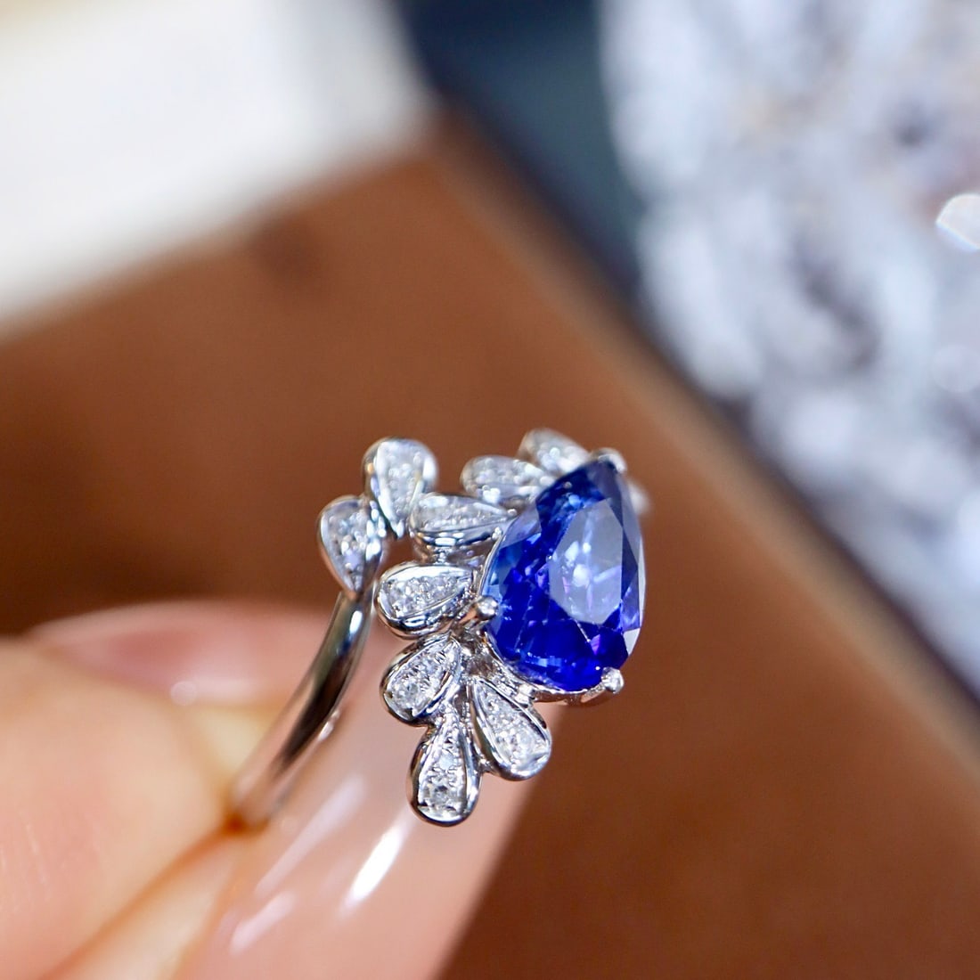 14k Gold 1.59 Ctw Vivid Blue Natural Sapphire & Diamond Ring - 7