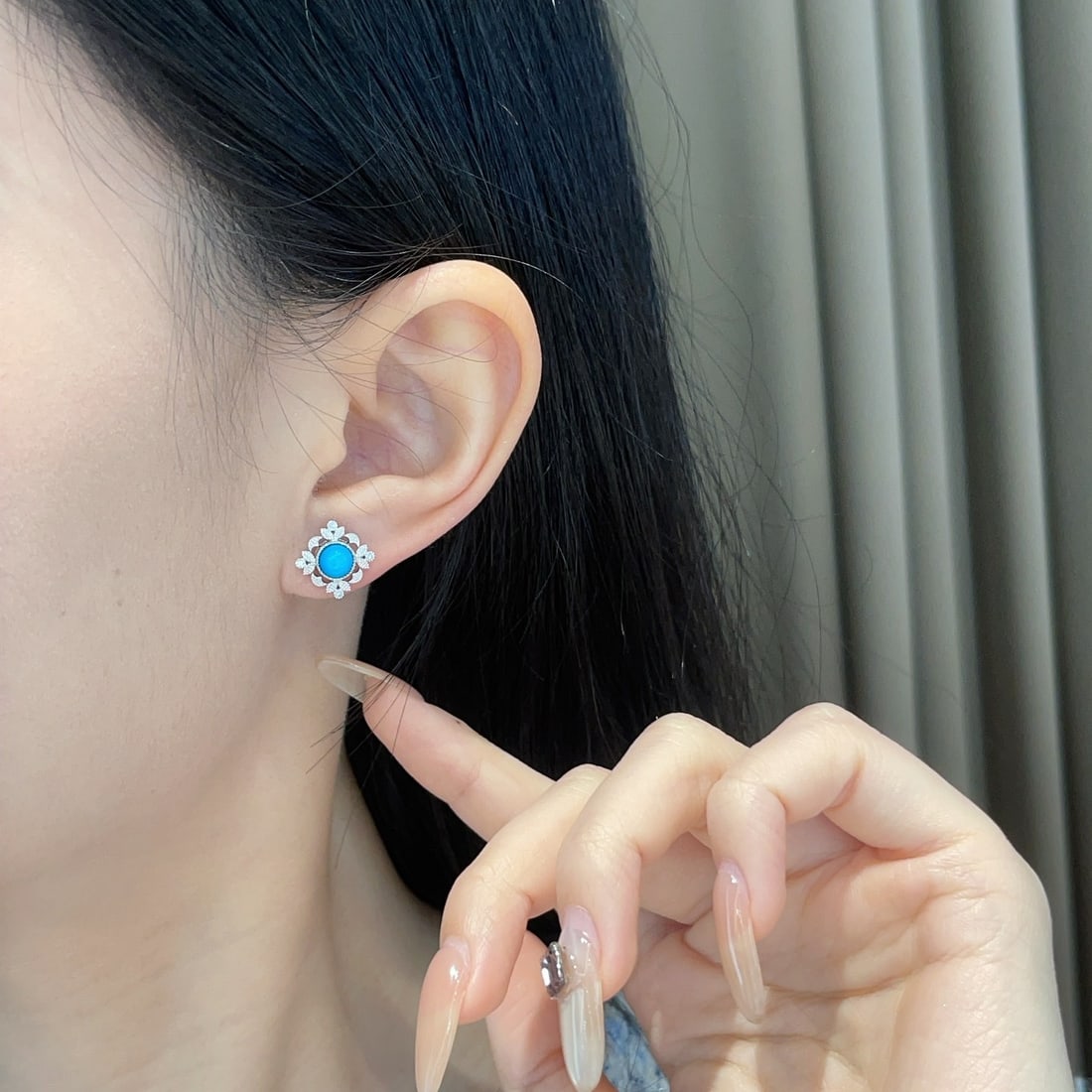 14k Gold 1.2 Ct Natural Blue Turquoise & Diamond Earrings - 4