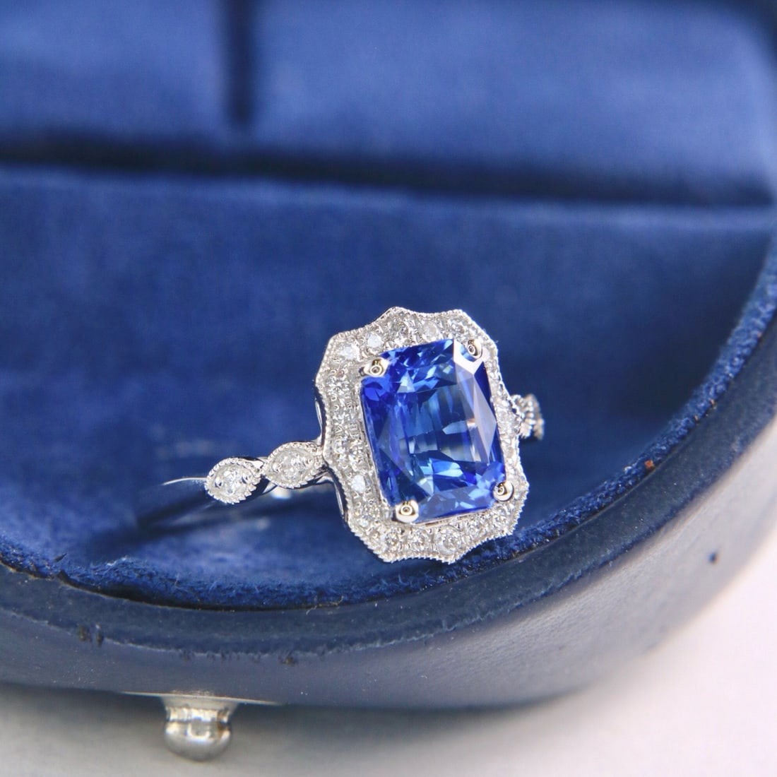 14k Gold 2.72 Ctw Natural Sapphire & Diamond Ring - 2