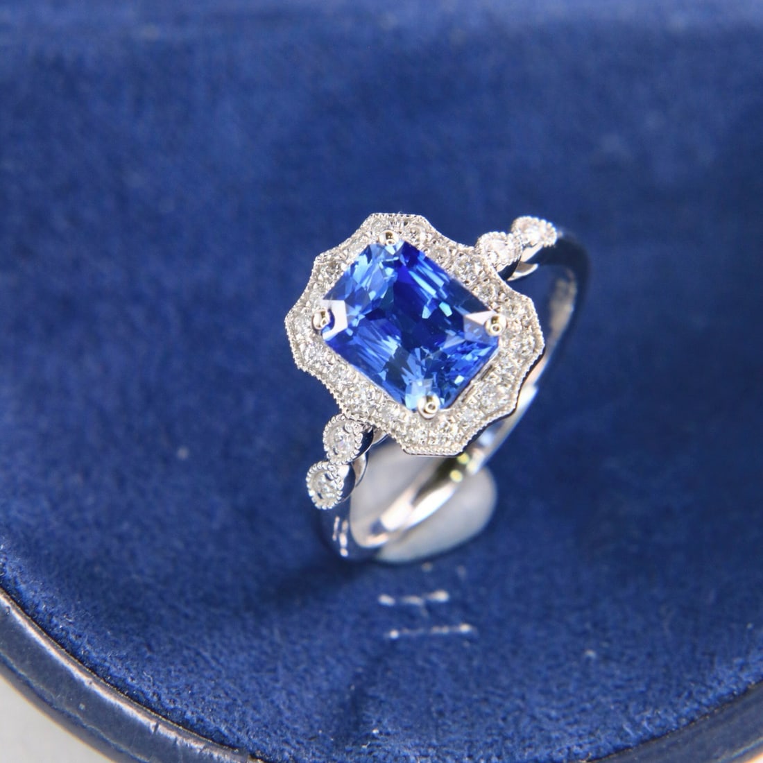 14k Gold 2.72 Ctw Natural Sapphire & Diamond Ring - 5