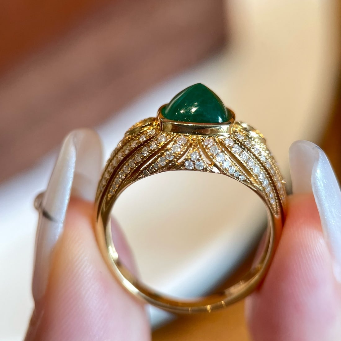 14k Gold 2 Ct Vivid Green Natural Emerald & Diamond Ring - 8