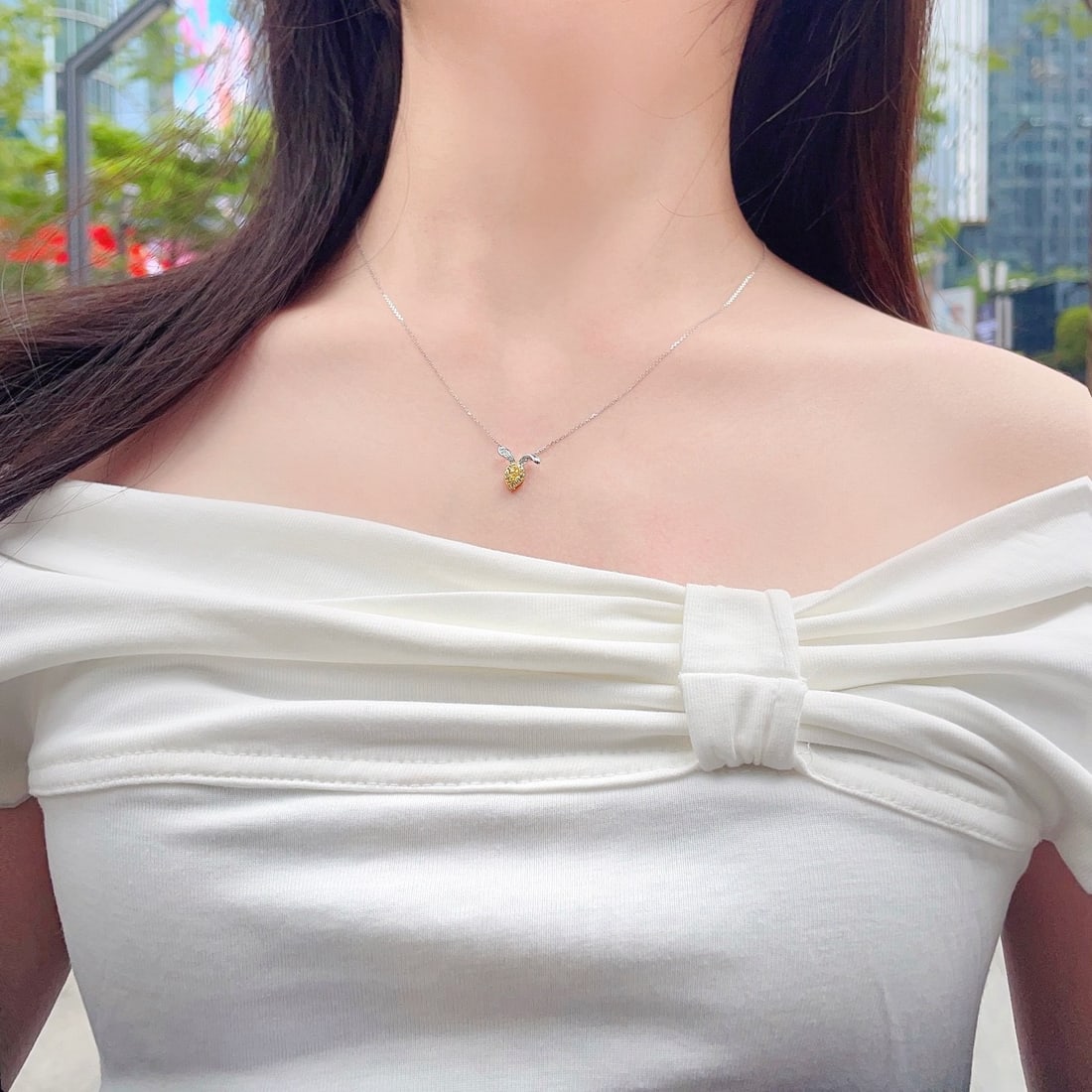 14k Gold 0.28 Ctw Natural Yellow Diamond & Diamond Necklace - 2