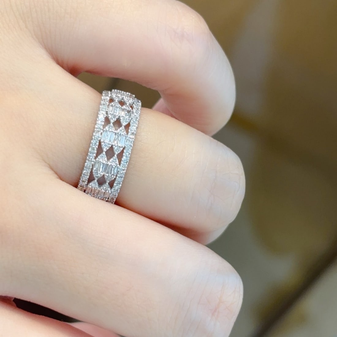 14k Gold 0.78 Ct Natural H Diamond Ring - 7