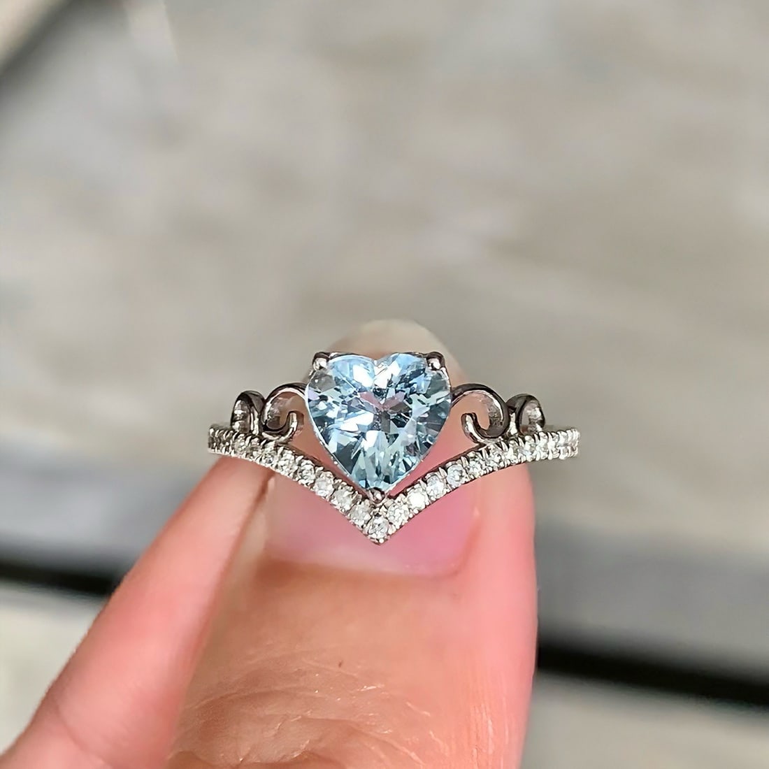 14k Gold 0.9 Ct Natural Aquamarine & Diamond Ring - 2