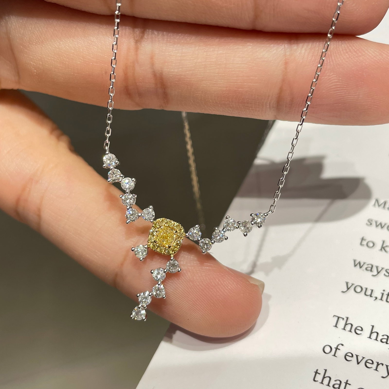14k Gold 0.76 Ctw Natural Yellow Diamond & Diamond Necklace - 4