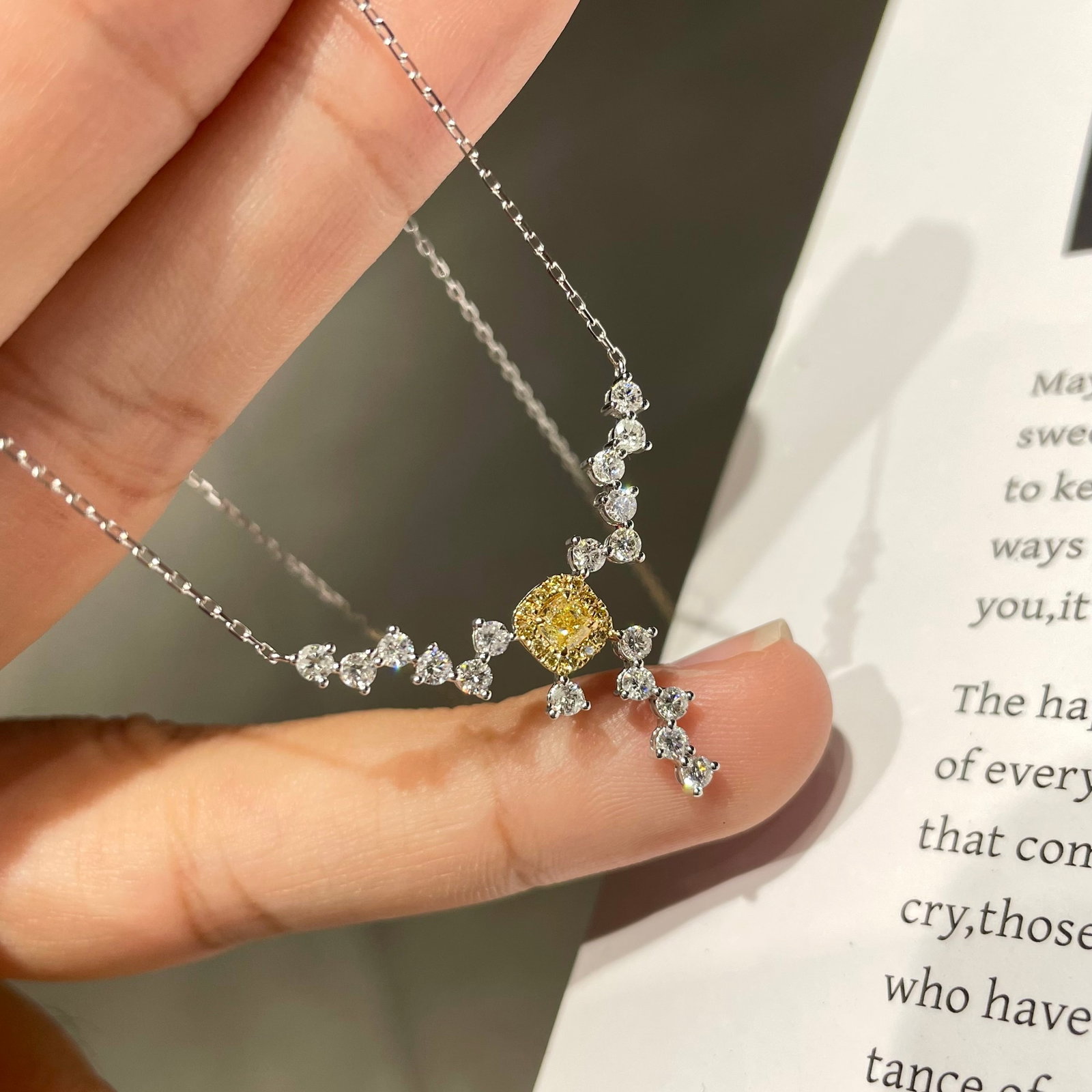 14k Gold 0.76 Ctw Natural Yellow Diamond & Diamond Necklace - 6