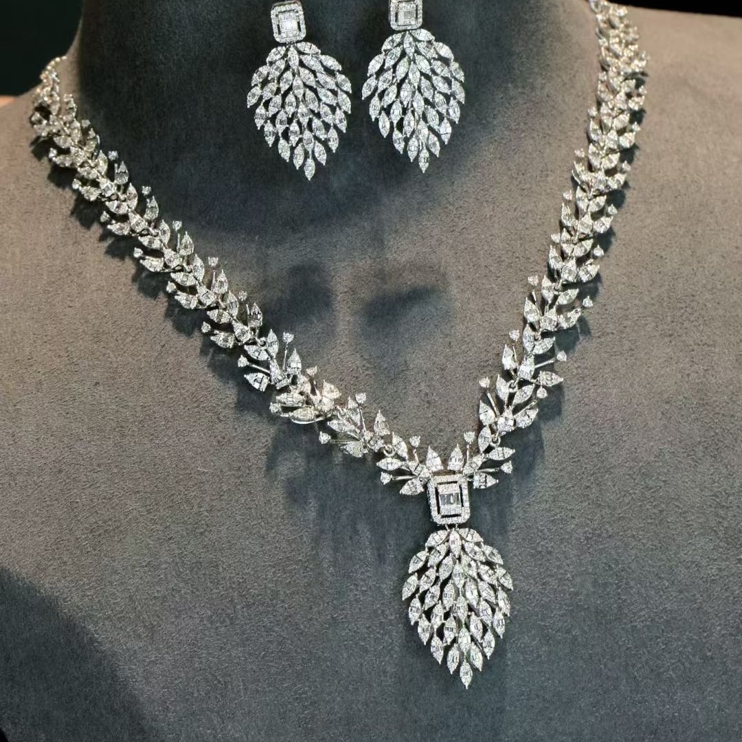 14k Gold 5.77 Ctw Natural H Diamond Jewelry Set: Ref:231105036 // gold content:14k gold // earrings // main gemstone:diamond // shape:multiple // carat weight:1. 52ct // clarity grade:vs-si // color:h // treatment:natural // // necklace // main