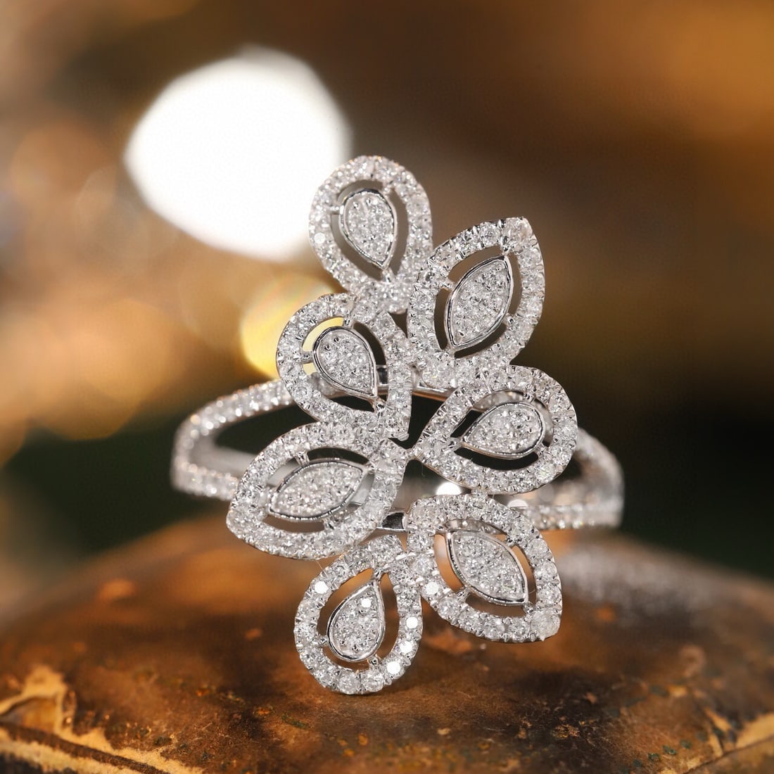 14k Gold 0.7 Ct Natural H Diamond Ring: Ref:231105077 // gold content:14k gold // ring size:7. 25us // // main gemstone:diamond // shape:round // carat weight:0. 7ct // clarity grade:vs-si // color:h // treatment:natural // cut grade:g //