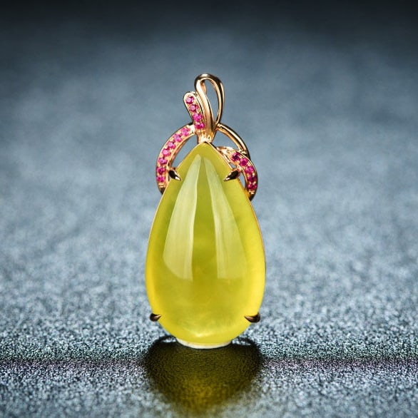 14k Gold 23.56 Ct Natural Prehnite & Ruby Pendant( Without Chain ): Ref:231105098 // gold content:14k gold // main gemstone:prehnite // shape:pear // carat weight:23. 56ct // color:yellow // treatment:natural // // adjacent gemstone 2 : ruby // shape:round // color:re