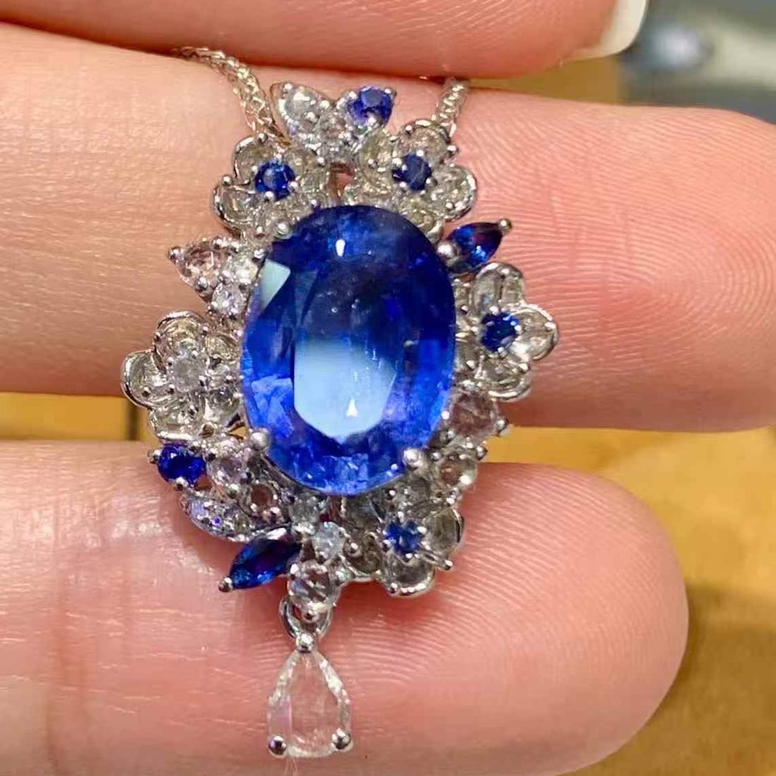 14k Gold 3.5 Ct Natural Sapphire & Diamond Pendant( Without Chain ) - 3