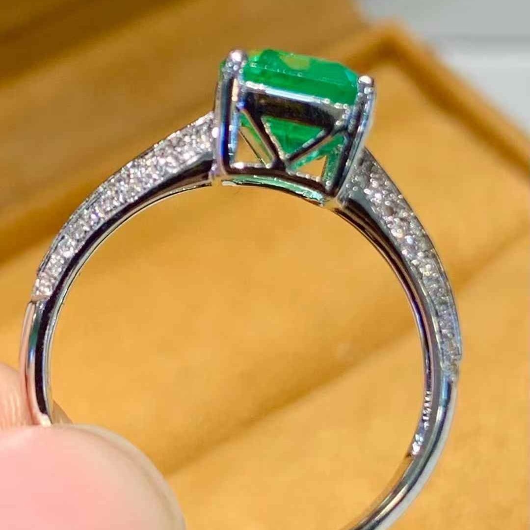 14k Gold 2.45 Ct Natural Emerald & Diamond Ring - 3