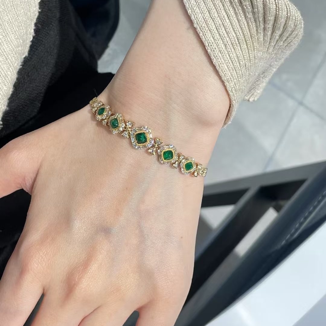 14k Gold 1.4 Ct Natural Emerald & Diamond Bracelet - 7