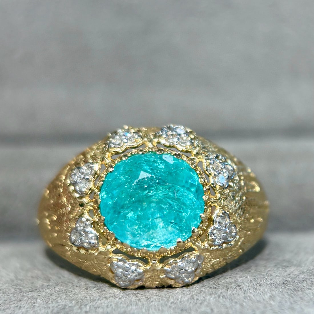 14k Gold 2.15 Ct Natural Paraiba Tourmaline & Diamond Ring: Ref:231105208 // gold content:14k gold // ring size:7. 25us // // main gemstone:paraiba tourmaline // shape:oval // carat weight:2. 15ct // color:blue // treatment:natural // // adjacent gemstone 2 :