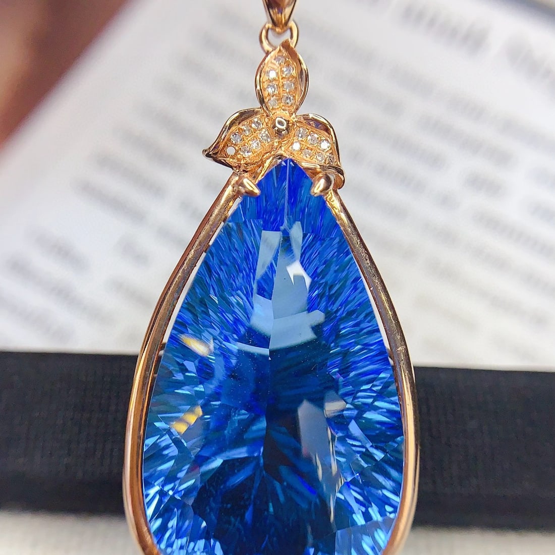 14k Gold 29 Ct Natural Topaz & Diamond Pendant( Without Chain ) - 5