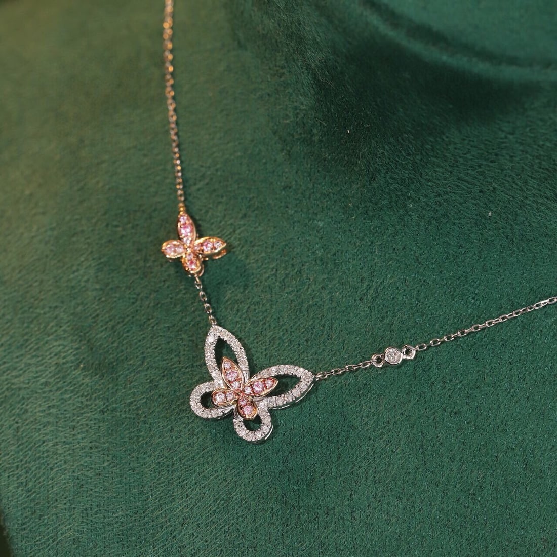 14k Gold 0.32 Ct Natural Color Diamond Necklace - 5