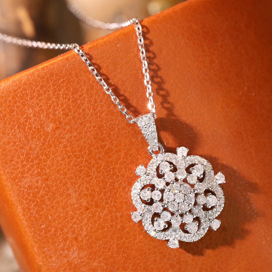 14k Gold 0.60 Ct Natural H Diamond Necklace - 2