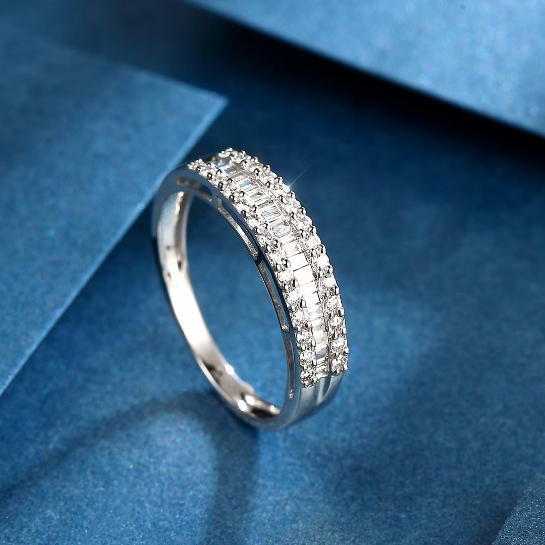 14k Gold 0.37 Ctw Natural H Diamond Ring: Ref:231106035 // gold content:14k gold // ring size:7. 25us // // main gemstone:diamond // shape:baguette // carat weight:0. 13ct // clarity grade:vs-si // color:h // treatment:natural // // adjacent