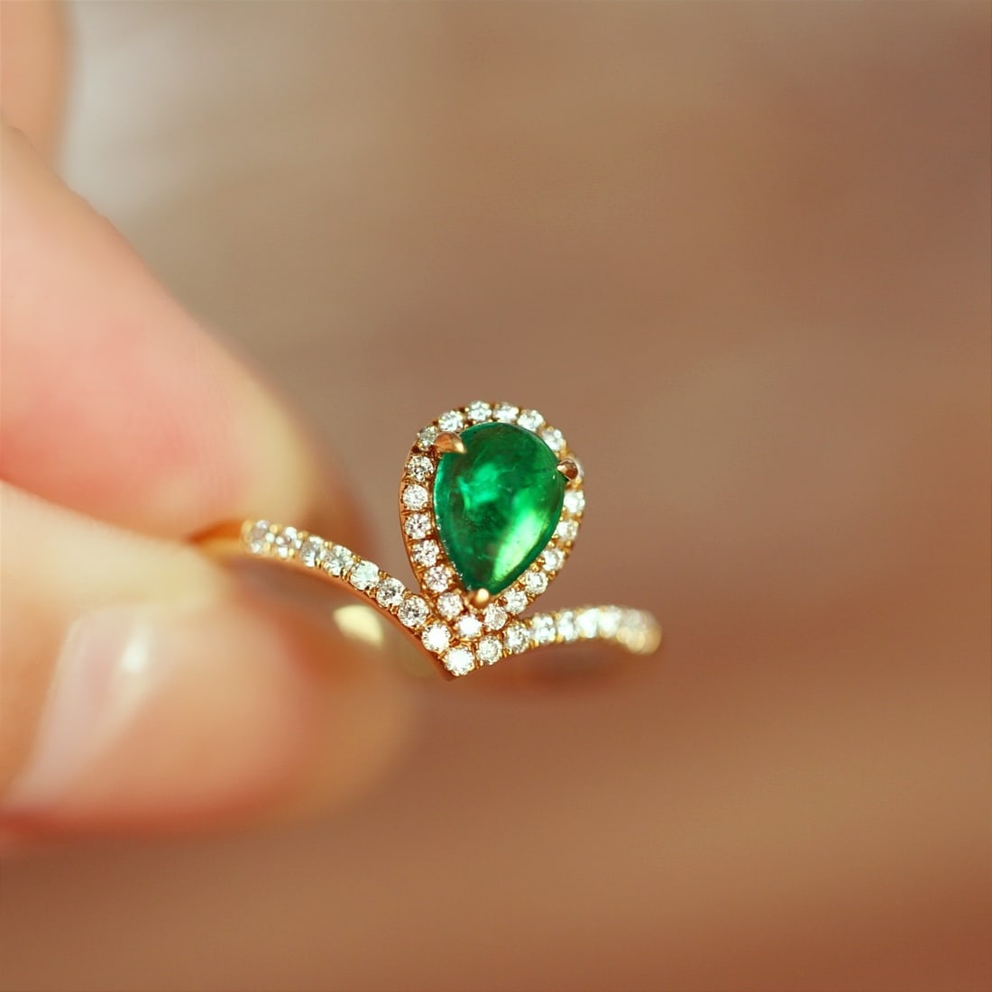 14k Gold 0.78 Ctw Vivid Green Natural Emerald & Diamond Ring - 5