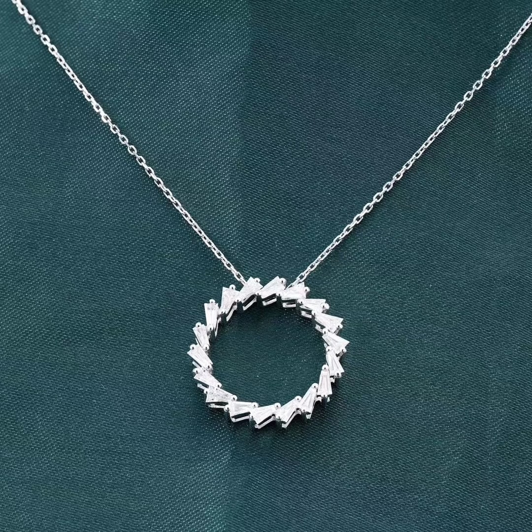 14k Gold 0.79 Ct Natural H Diamond Necklace: Ref:231106041 // gold content:14k gold // main gemstone:diamond // shape:baguette // carat weight:0. 79ct // clarity grade:vs-si // color:h // treatment:natural // Condition: New Low Estimate: