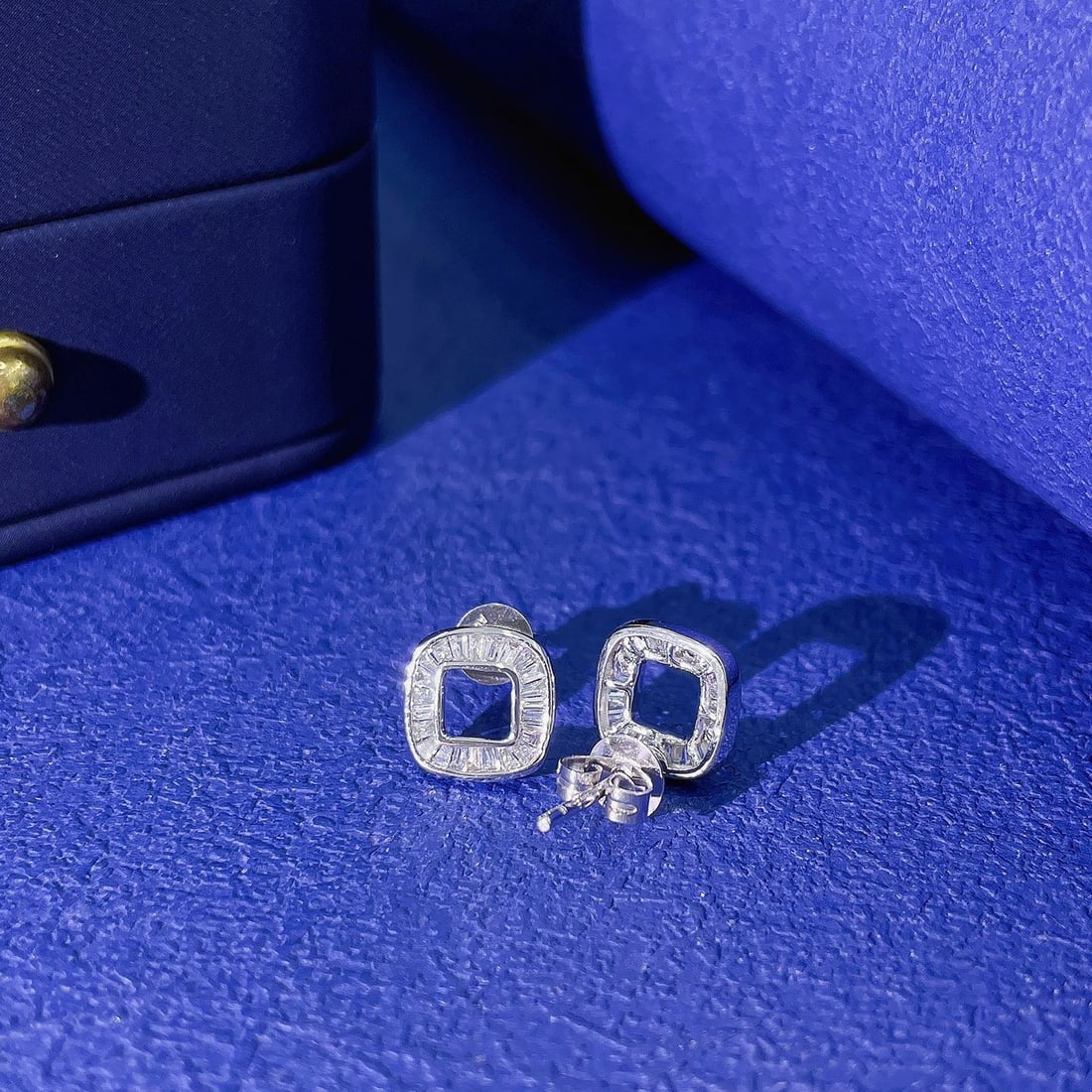14k Gold 0.26 Ct Natural H Diamond Earrings - 4