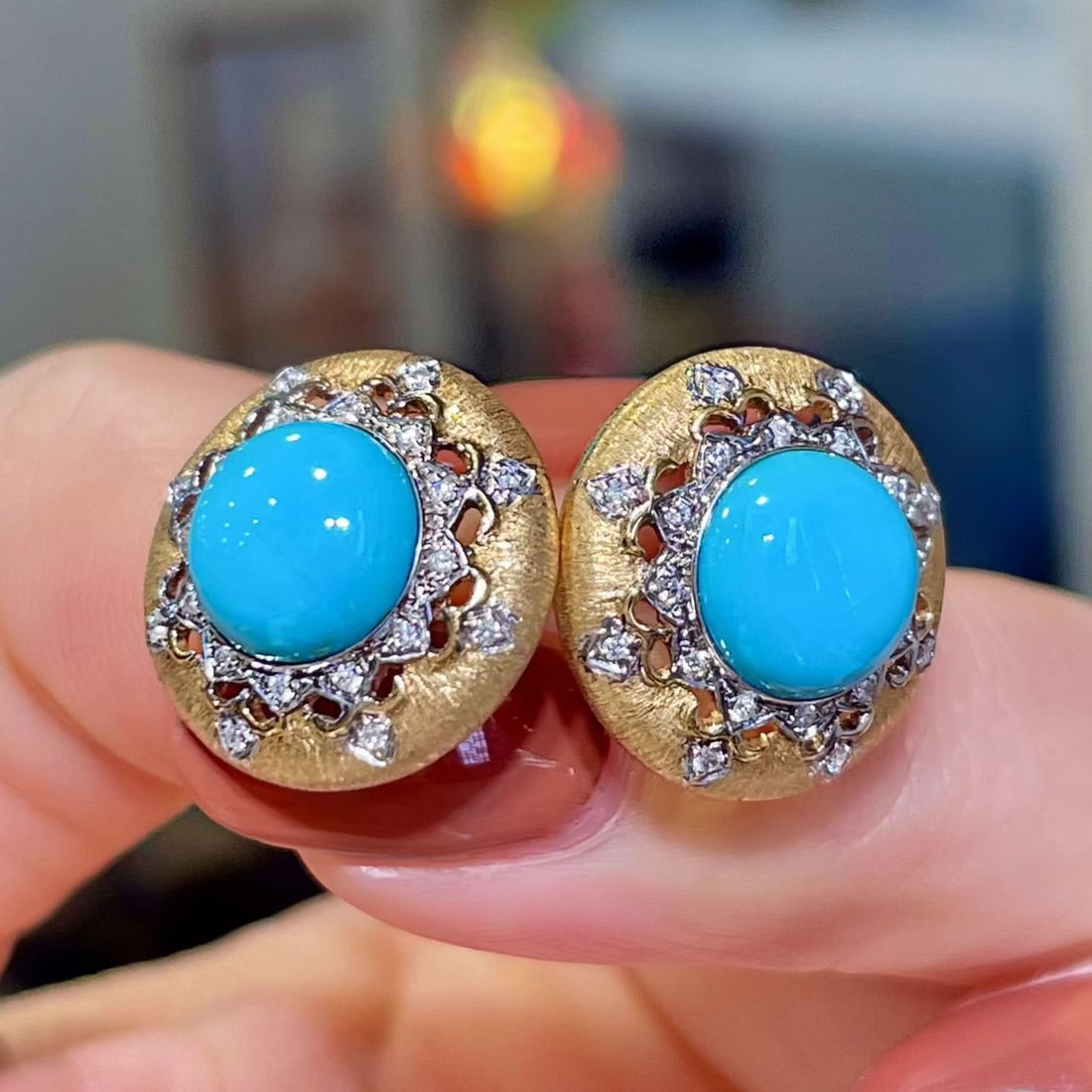 14k Gold 4.19 Ctw Natural Blue Turquoise & Diamond Earrings: Ref:231106126 // gold content:14k gold // main gemstone:blue turquoise // shape:round // carat weight:4. 03ct // color:blue // treatment:natural // cut grade:g // // adjacent gemstone 2 : diamond //