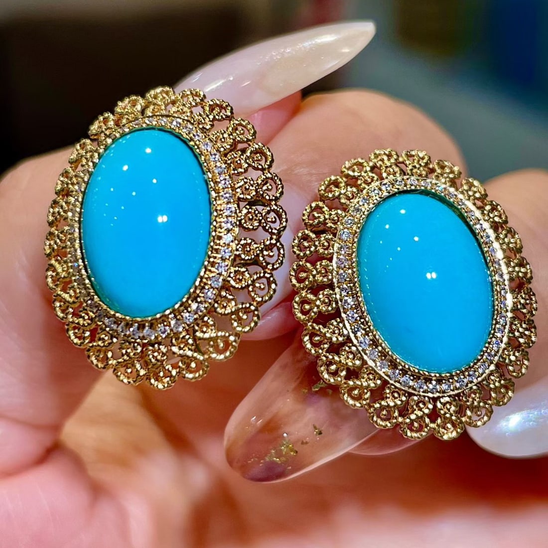 14k Gold 8.94 Ctw Natural Blue Turquoise & Diamond Earrings: Ref:231106131 // gold content:14k gold // main gemstone:blue turquoise // shape:oval // carat weight:8. 69ct // color:blue // treatment:natural // // adjacent gemstone 2 : diamond // shape:round //