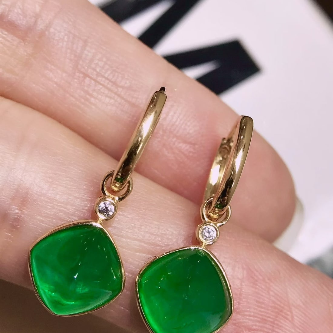 14k Gold 6 Ct Vivid Green Natural Emerald & Diamond Earrings - 3