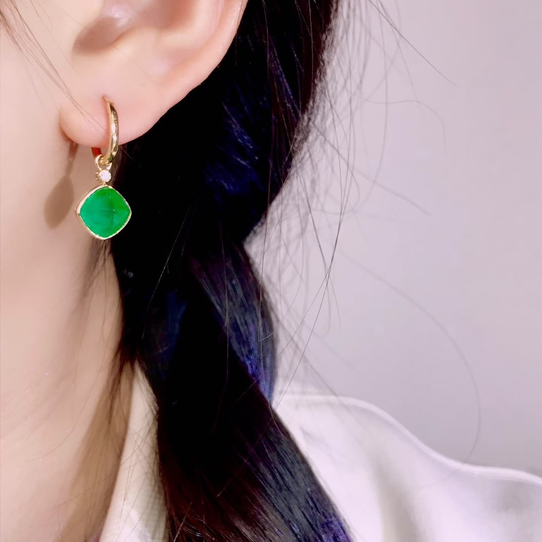 14k Gold 6 Ct Vivid Green Natural Emerald & Diamond Earrings - 4