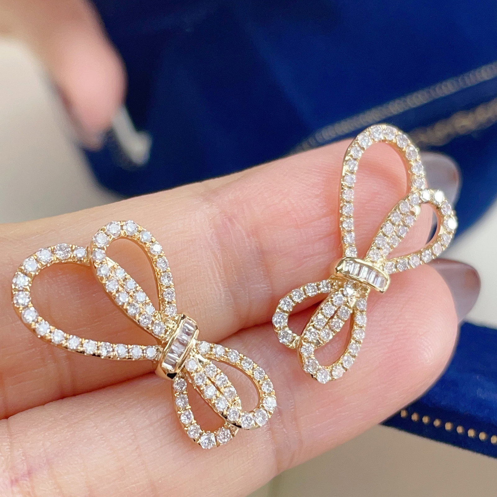14k Gold 0.84 Ct Natural H Diamond Earrings - 5