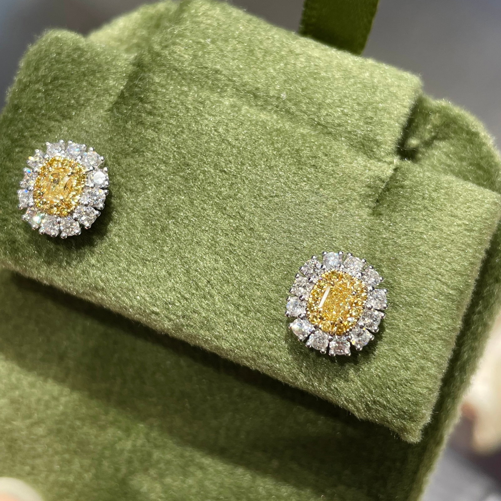 14k Gold 0.72 Ctw Natural Yellow Diamond & Diamond Earrings: Ref:231106227 // gold content:14k gold // main gemstone:yellow diamond // shape:cushion // carat weight:0. 2ct // color:yellow // treatment:natural // // adjacent gemstone 2 : diamond // shape:round /