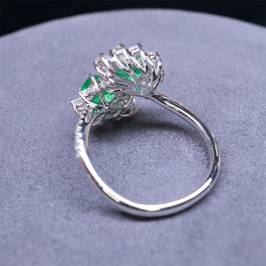 14k Gold 0.81 Ct Natural Emerald & Diamond Ring - 5